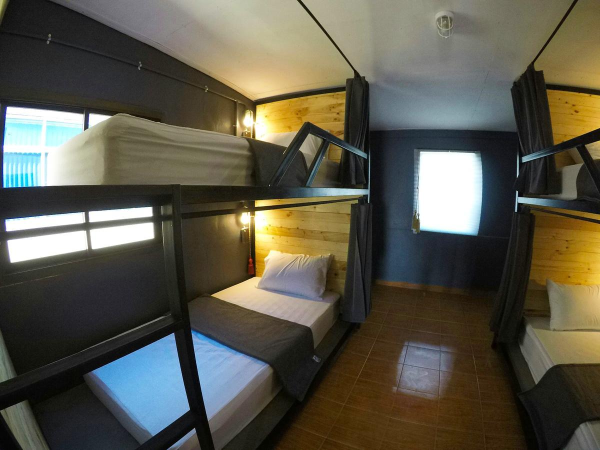 Bandai Hostel Pak Kret Exterior foto